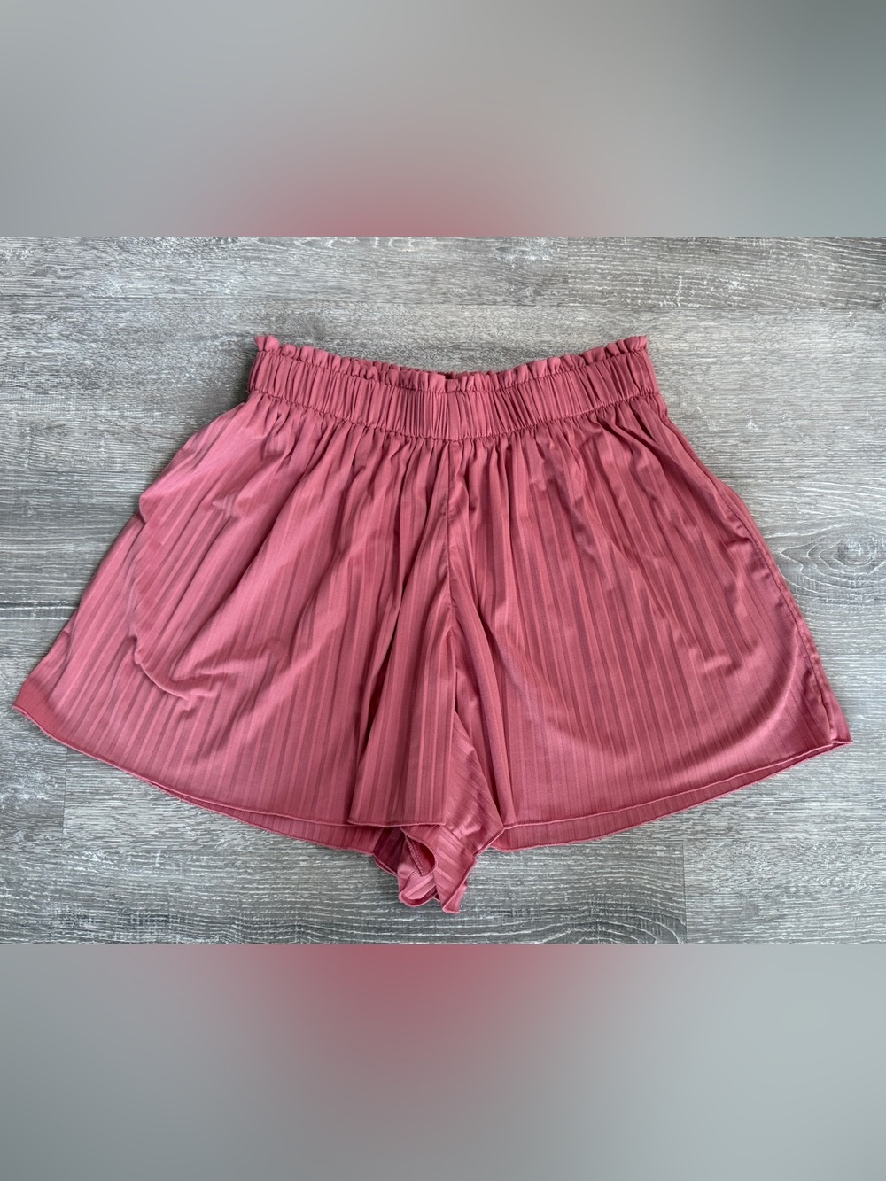 Loft shorts
Petite medium